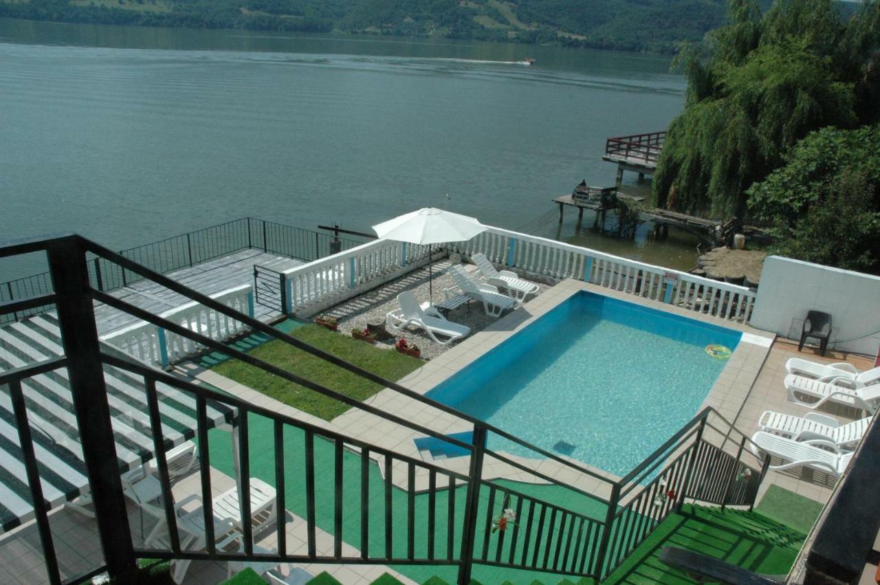 Casa Yuppy Du Apartment Ieşelniţa Exterior foto